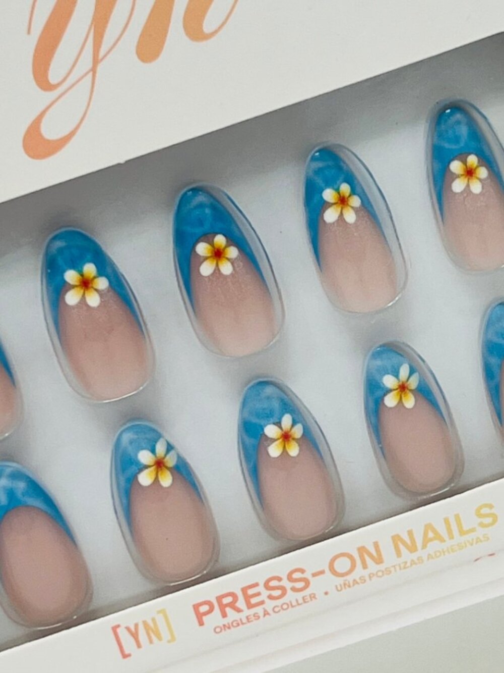 Young Nails Frenchie Flowers Press-On Nail Kit 32 Tips w/ Glue & Tabs NWT